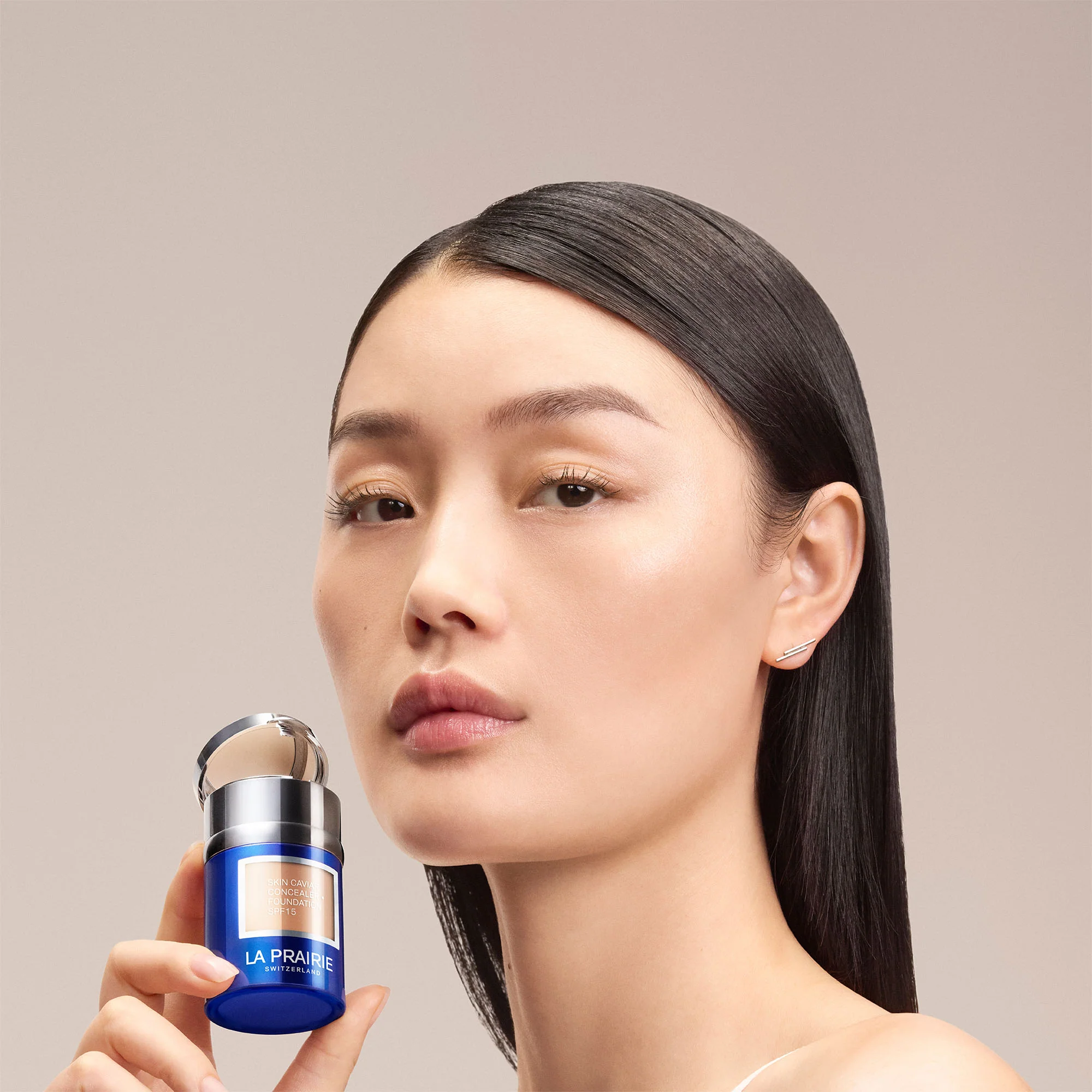 CONCEALER FOUNDATION SPF30 - Image 4